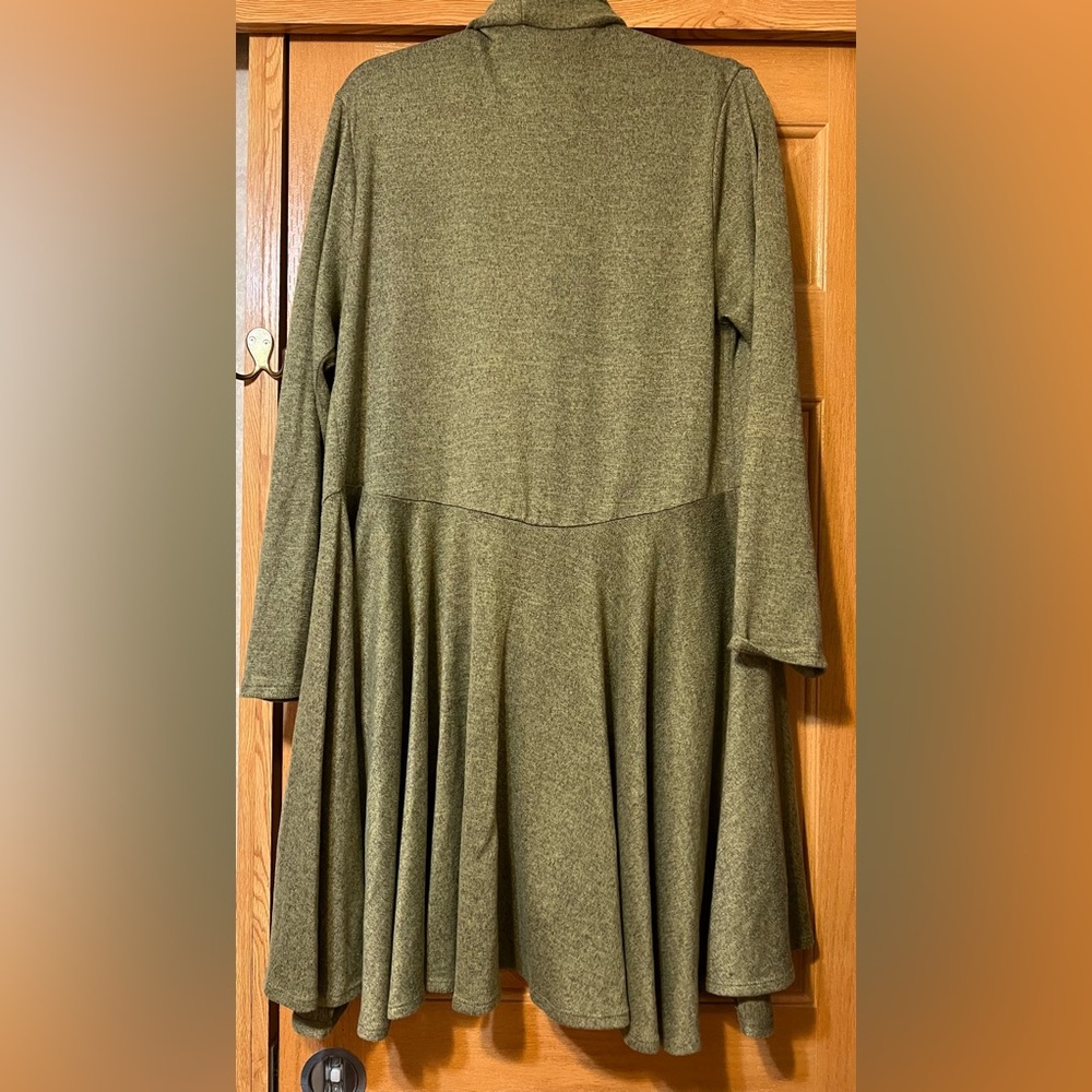 Agnes and Dora long sweater, very flowy and comfortable.
